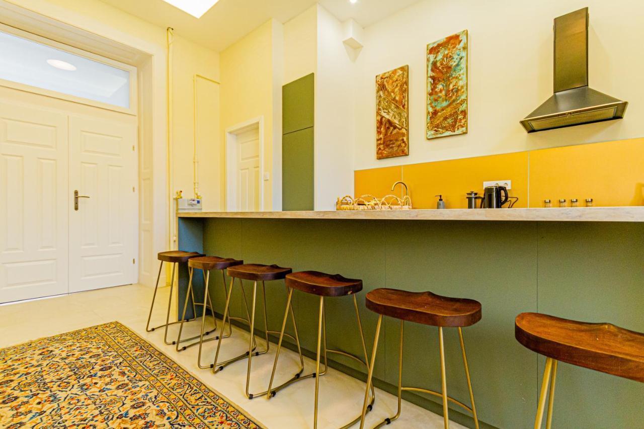 Bengt Kiraly Str. Luxury Appartamento