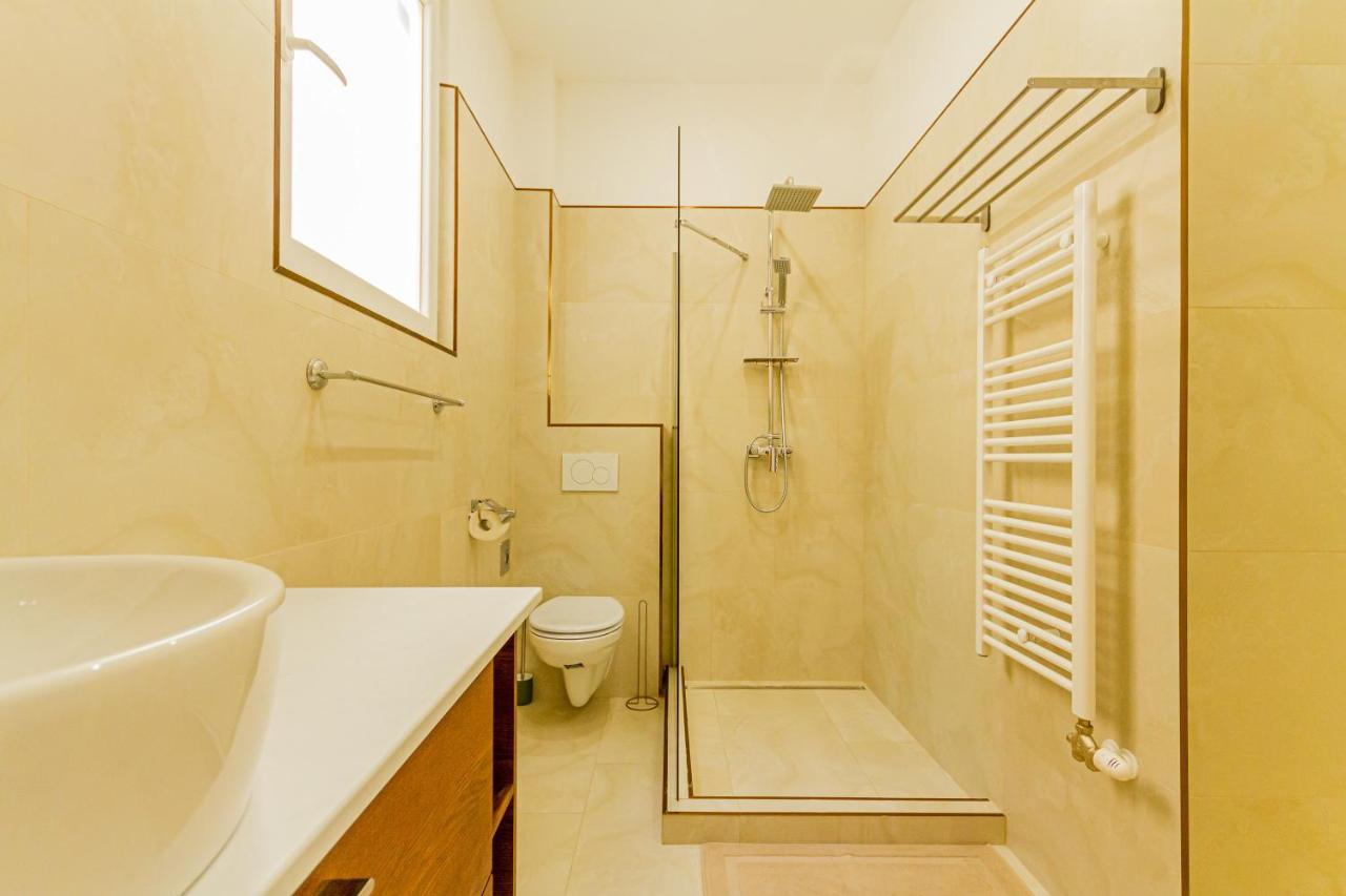 Bengt Kiraly Str. Luxury Appartamento