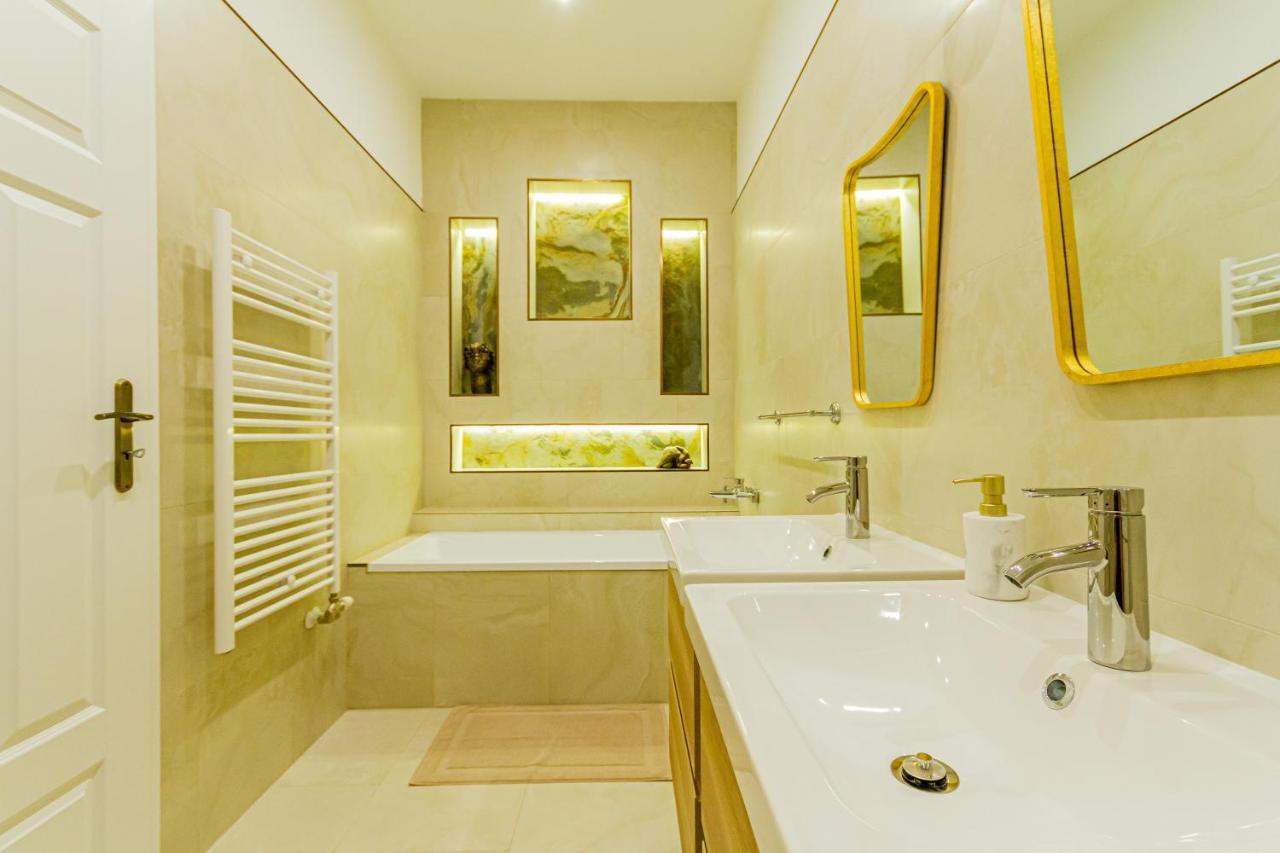 Appartamento Bengt Kiraly Str. Luxury