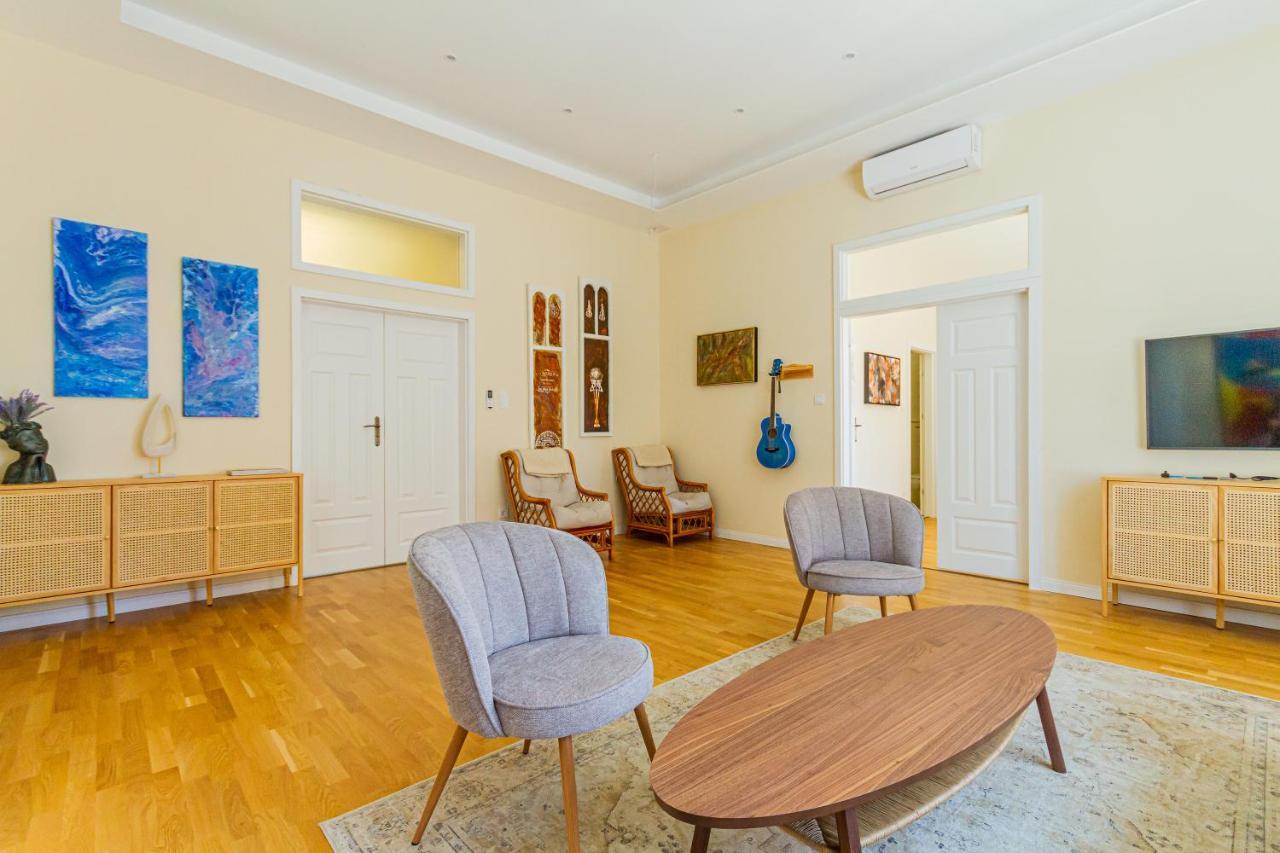 Appartamento Bengt Kiraly Str. Luxury *